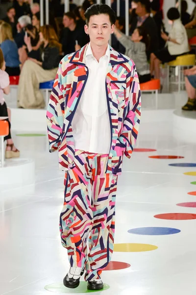 Look 13